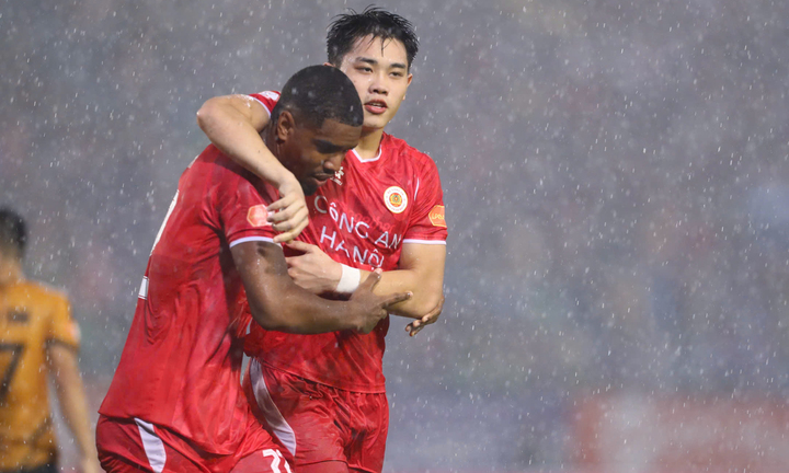 Thắng Thanh Hóa 2-0, CLB Công an Hà Nội vô địch V.League