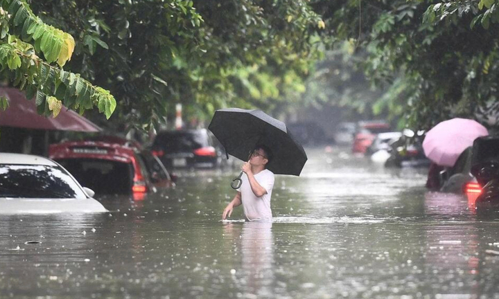 Dự báo thời tiết 18/5: Cả nước tiếp tục mưa lớn, đề phòng dông lốc và ngập lụt