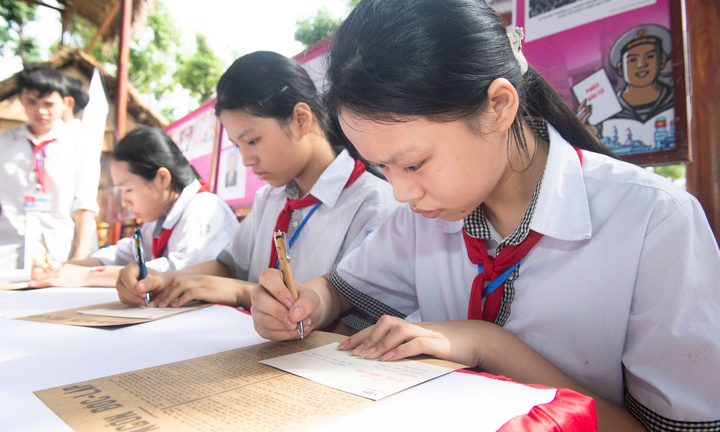 'Trở về thời khắc thiêng liêng': Mô hình giáo dục lịch sử cần lan toả