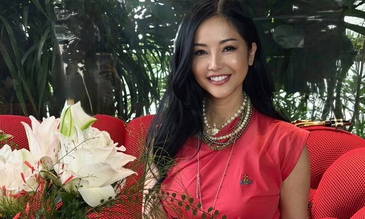 Tình trạng sức khỏe của diva Hồng Nhung sau ca tiểu phẫu 