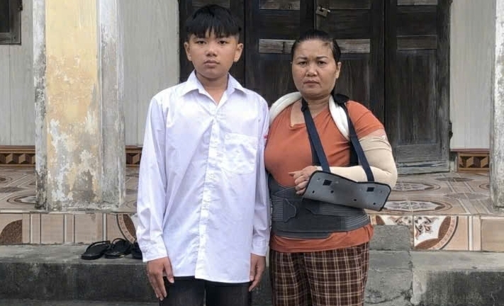 Lời khẩn cầu của người mẹ ung thư di căn: 'Mong sống thêm để con không bơ vơ'