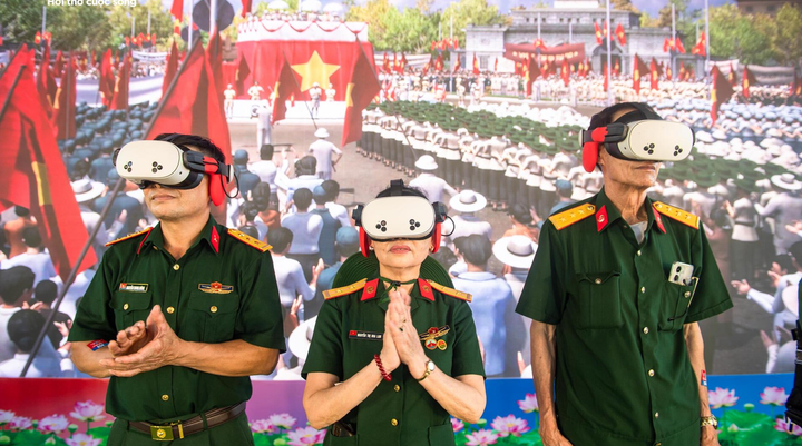 Khoảnh khắc đặc biệt tại hành trình 'Trở về thời khắc thiêng liêng' ở Nghệ An