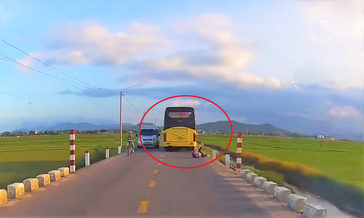Xác minh clip xe khách bỏ đi sau va quệt khiến một học sinh ngã ở Gia Lai