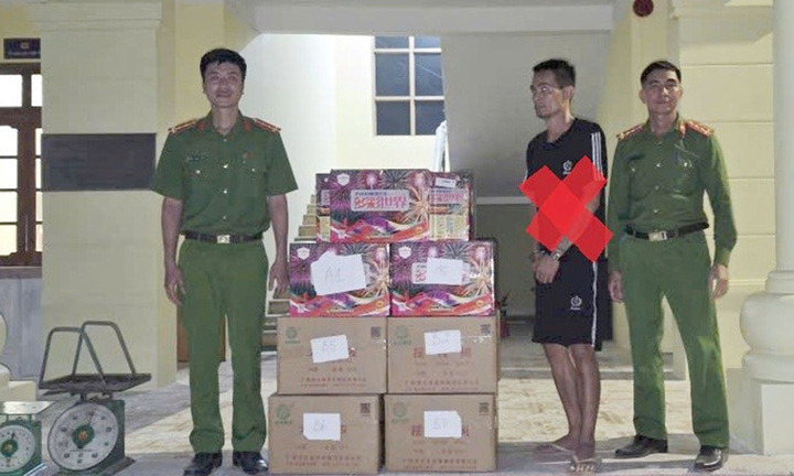 Khởi tố, bắt giam người đàn ông vận chuyển hơn 2,5 tạ pháo nổ ở Hải Phòng