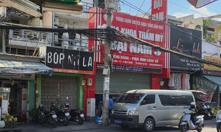 Công an xuất hiện tại nhiều phòng khám nha khoa trong 'vụ ly hôn 1.200 tỷ đồng'
