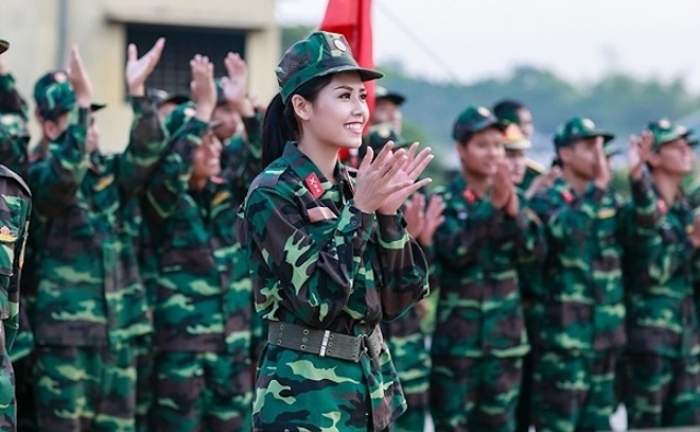 Sinh viên dân sự tốt nghiệp ĐH xuất sắc vào quân đội có thể được phong Thượng úy
