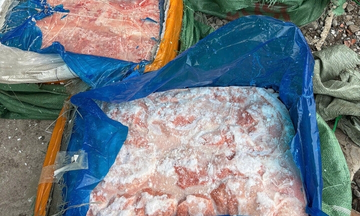 15 tấn bì lợn, xúc xích, thực phẩm đông lạnh bị thu giữ sau 1 tháng kiểm tra
