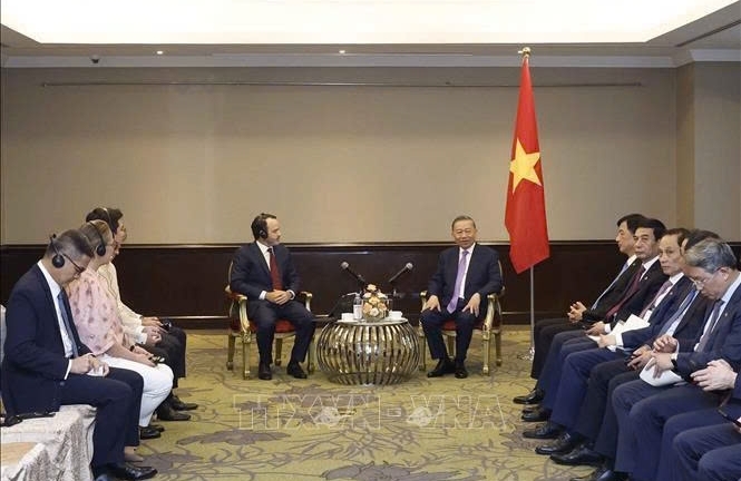 Tổng Bí thư, Chủ tịch nước Tô Lâm tiếp lãnh đạo một số tập đoàn tại Philippines