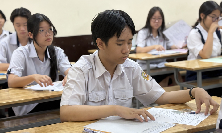 Sáng nay, thí sinh tại TP.HCM thi môn cuối vào lớp 10 năm 2026
