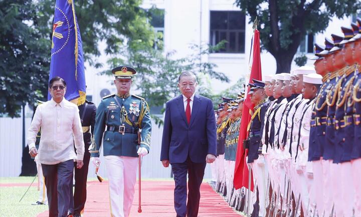 Philippines đón Tổng Bí thư, Chủ tịch nước Tô Lâm với 21 loạt đại bác chào mừng