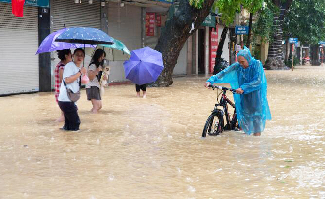 Tin mưa lớn ở Bắc Bộ và dự báo thời tiết Hà Nội 10 ngày tới