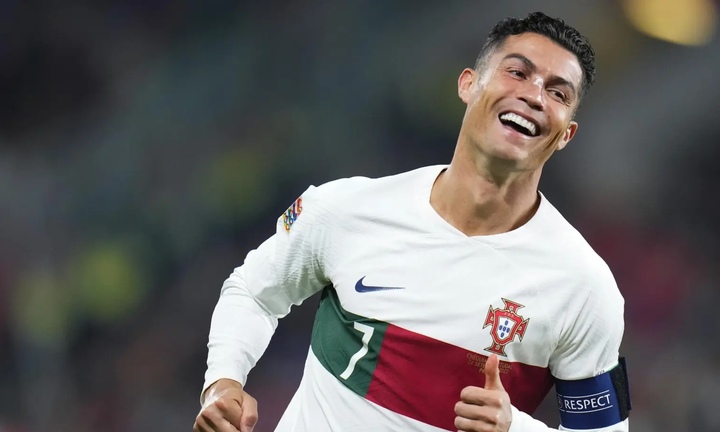 Cầu thủ lớn tuổi nhất World Cup 2026: Ronaldo 41 tuổi vẫn trẻ hơn 1 người