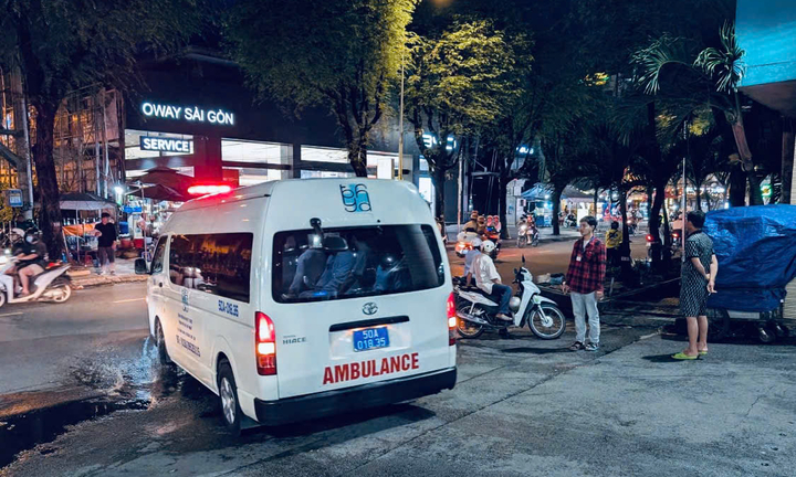 CSGT mở đường giờ cao điểm, 'hộ tống' trái tim hiến tặng kịp thời gian vàng