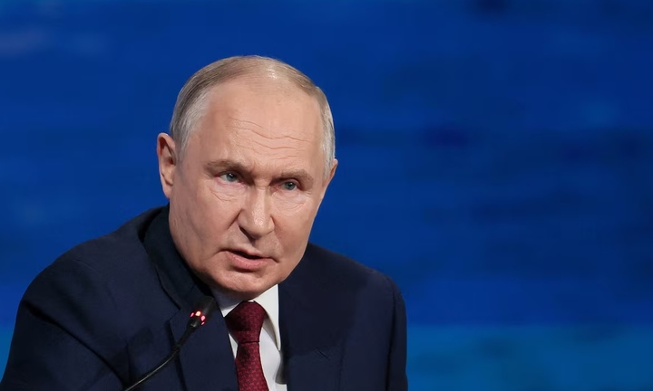 Tổng thống Putin: Chưa thấy lý do để gặp trực tiếp ông Volodymyr Zelensky