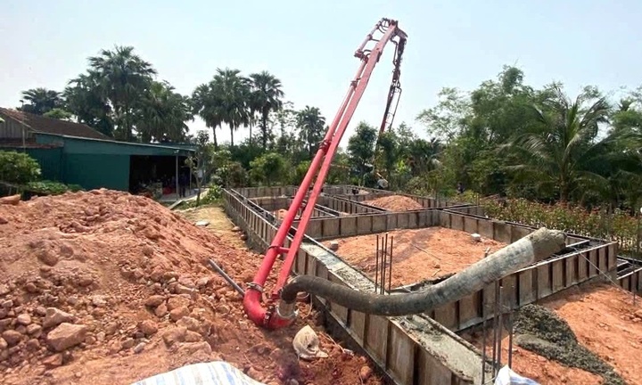 Cần bơm bê tông đổ sập khiến công nhân tử vong, tài xế bị khởi tố