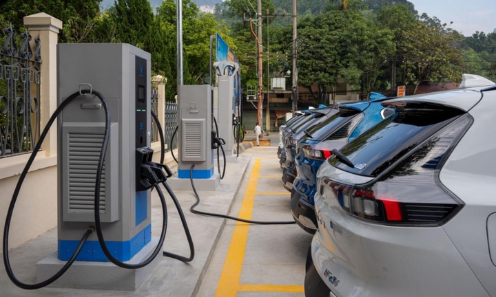 Miễn lệ phí trước bạ ô tô điện đến hết năm 2030