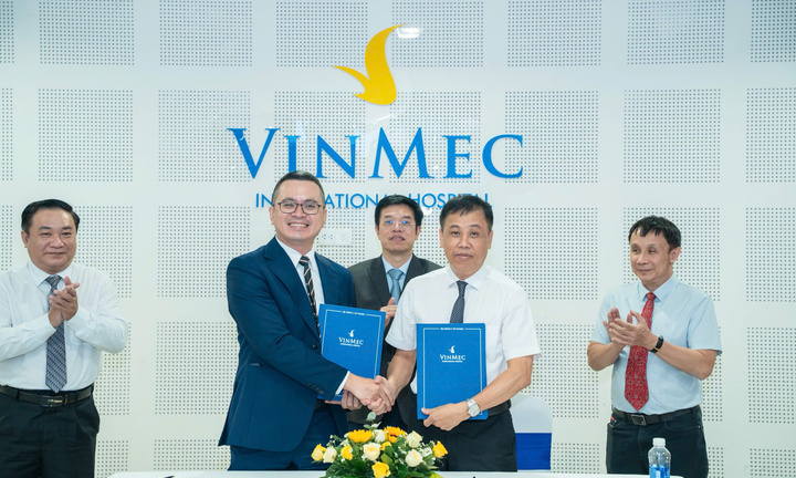 Bệnh viện Trung ương Huế chuyển giao kỹ thuật ghép thận cho Vinmec Nha Trang