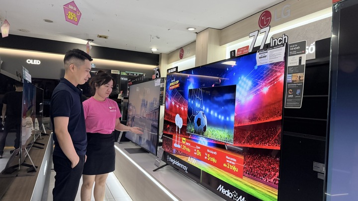 World Cup 2026 nóng dần, TV màn hình lớn giảm giá sâu tại MediaMart