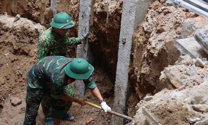 Phát hiện 4 hài cốt liệt sĩ khi thi công bệnh viện ở Quảng Trị: Mở rộng tìm kiếm