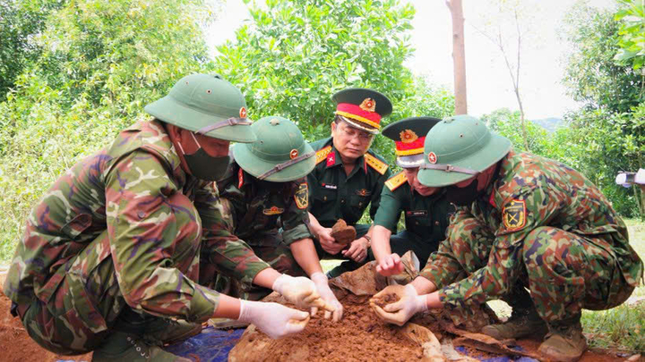 'Gọi tên những vì sao đất nước': Huy động 5 tỷ đồng tìm lại danh tính liệt sĩ