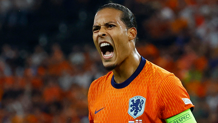 Nhật Bản gỡ hòa phút 89, Van Dijk nói 'thật cay đắng'