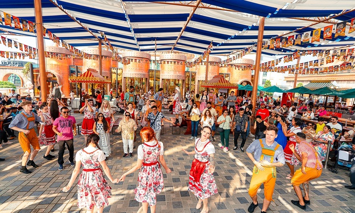 Bí kíp tránh nóng mùa hè Đà Nẵng: Sáng vi vu đỉnh Bà Nà, tối đi xem pháo hoa