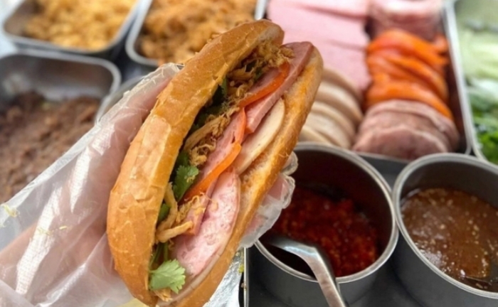 Bộ Y tế yêu cầu khẩn trương điều tra vụ 218 người ngộ độc bánh mì