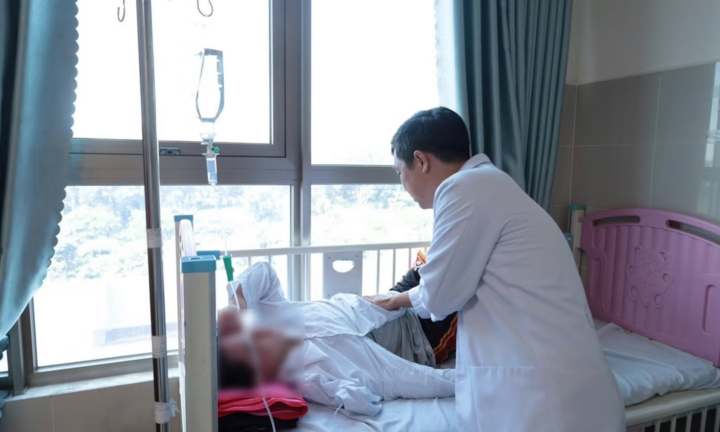 Hơn 200 người nhập viện, nghi ngộ độc sau ăn bánh mì ở Đồng Tháp