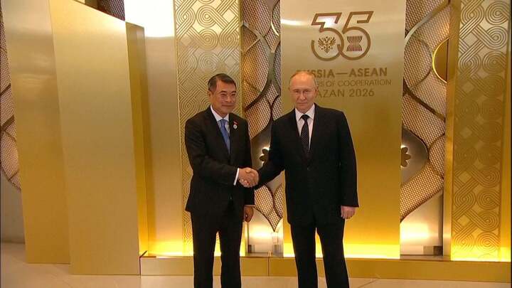 Video: Tổng thống Nga Putin đón Thủ tướng Lê Minh Hưng
