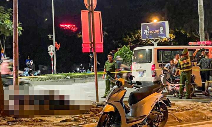 Hai vụ tai nạn liên tiếp xảy ra trong đêm ở Hà Nội, 5 người thương vong