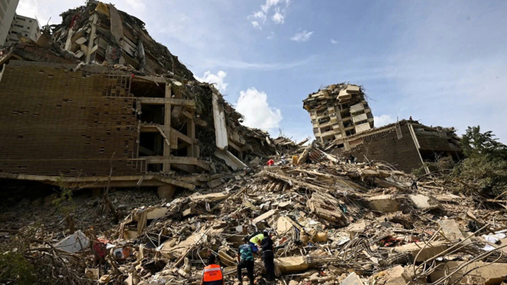Doble terremoto en Venezuela: Testigos relatan el momento en que tres rascacielos se derrumbaron. 