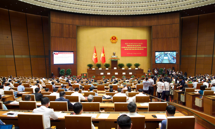 Conferència per difondre i implementar la Resolució núm. 10 del Politburó.