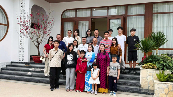 Đại gia đình sống chung trên đất 3.000m², chị em dâu thân nhau như ruột thịt