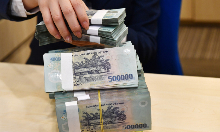 Lương cơ sở tăng lên 2,53 triệu đồng từ hôm nay