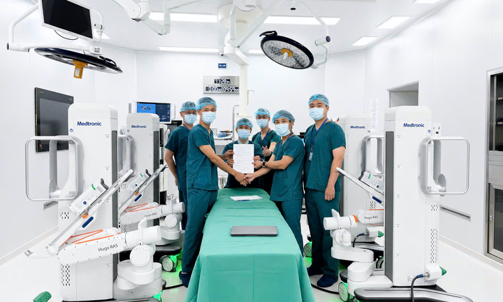 Vinmec Đà Nẵng lập chuẩn mới cho y học miền Trung khi sử dụng robot phẫu thuật