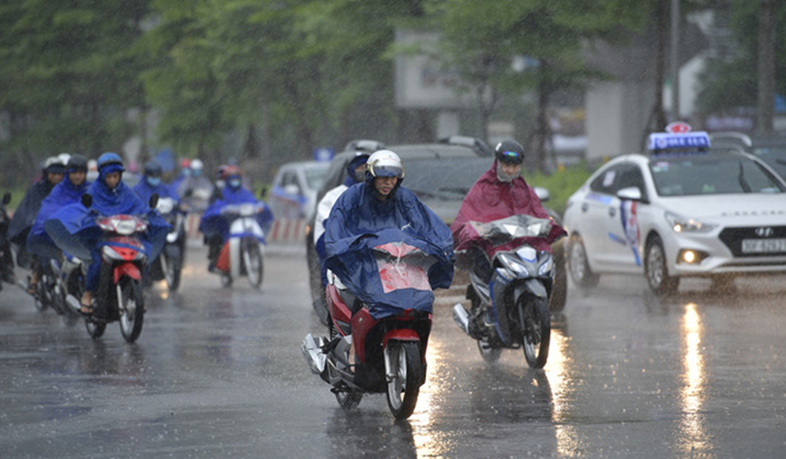 Dự báo thời tiết miền Trung hôm nay 2/7: Nắng nóng trên 35°C, chiều tối mưa dông