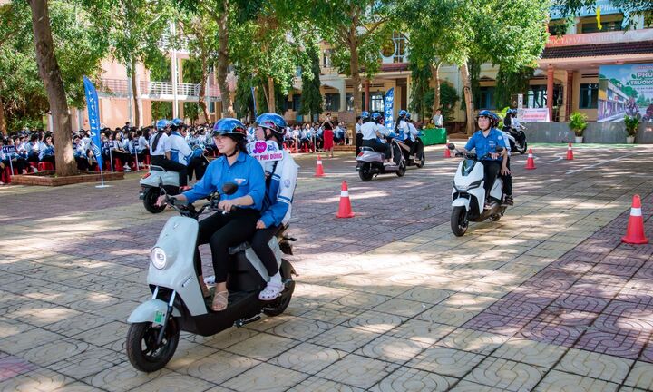 Quy định mới về xử phạt học sinh lái xe: Hiểu đúng để chọn xe phù hợp