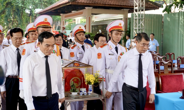 Đẩy mạnh giám định ADN xác định danh tính liệt sĩ tại Công viên Lê Thị Riêng