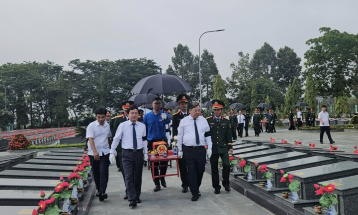Tây Ninh an táng 173 hài cốt liệt sĩ hy sinh tại Campuchia