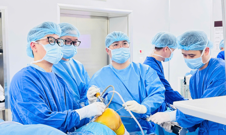 Vinmec Hải Phòng 'giải cứu' khớp gối lỏng lẻo cho người phụ nữ bằng gân tự thân