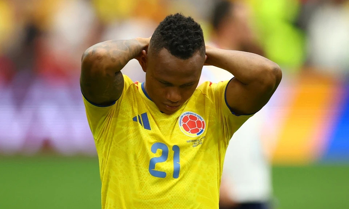 Bỏ lỡ bàn thắng ở World Cup, tiền vệ Colombia bị doạ giết