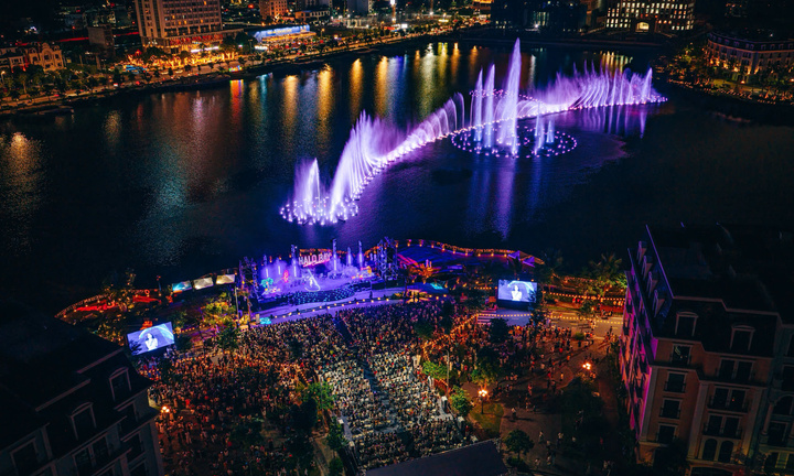 Halo Bay Live Concert: Khi âm nhạc, ánh sáng và nhịp điệu hòa cùng vịnh di sản