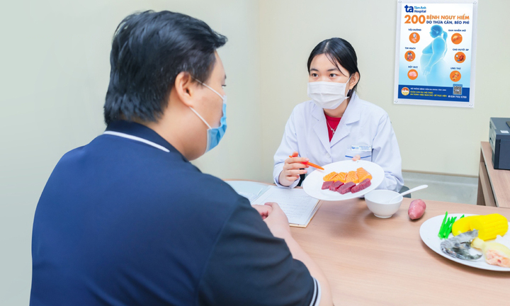 Bỏ bữa sáng, ăn bữa đêm, mê nước ngọt, người trẻ 'tích bệnh' từ tuổi 30