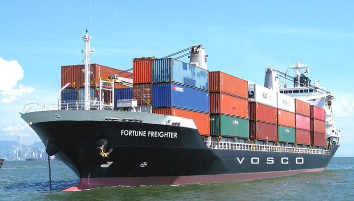 Cước container đi Mỹ tăng dựng đứng, doanh nghiệp xuất khẩu như 'ngồi trên lửa'