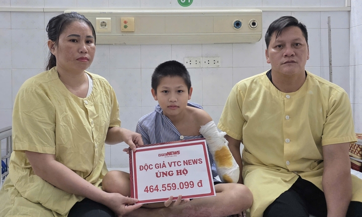 Hơn 464 triệu đồng thắp hy vọng cho bé trai 11 tuổi mất dần từng phần cơ thể