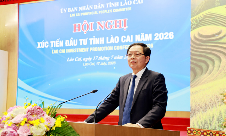 Lào Cai trao Quyết định chấp thuận chủ trương đầu tư cho 24 dự án 