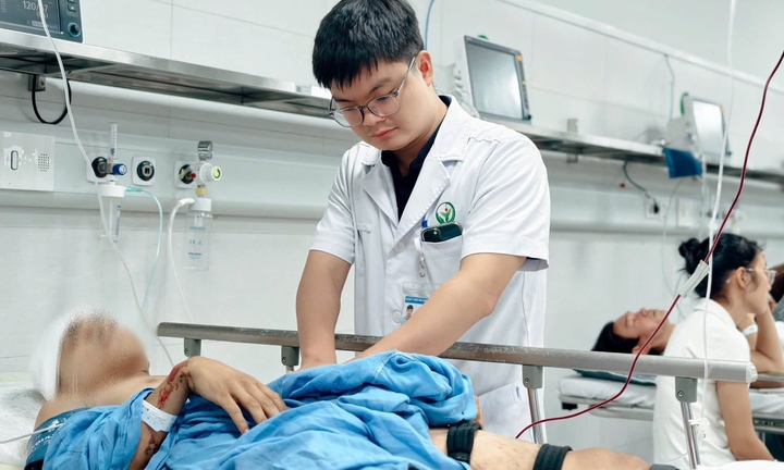 Thông tin mới nhất về sức khỏe các nạn nhân vụ xe khách lao khỏi cao tốc 
