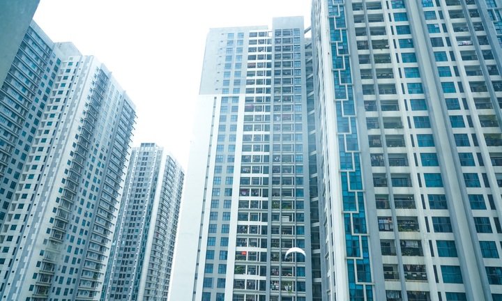Vì sao chung cư mới vẫn thấm dột mùa mưa?