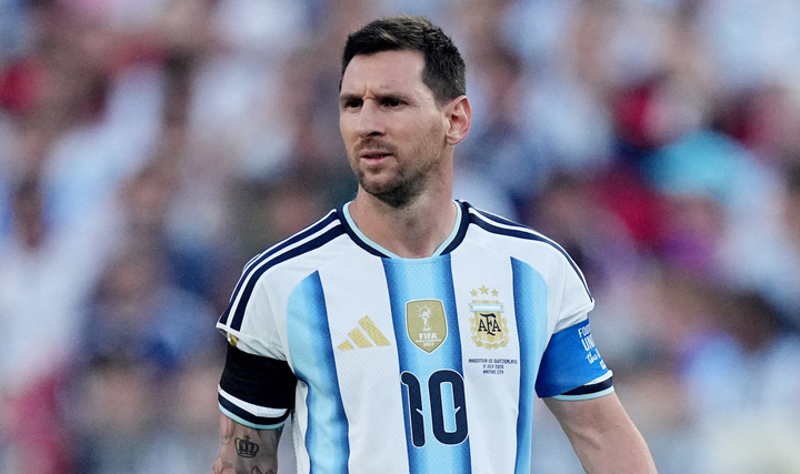 Báo Argentina sợ tương lai u tối, mong Messi dự World Cup 2030