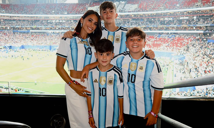 Vợ Messi động viên chồng: 'Luôn là người giỏi nhất, em yêu anh rất nhiều'